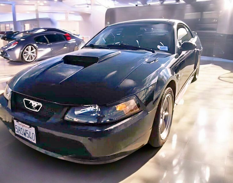 2004 Ford Mustang GT Deluxe