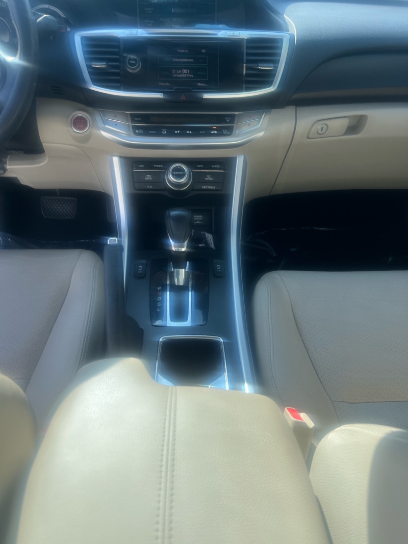 2013 Honda Accord EX-L - Photo 25