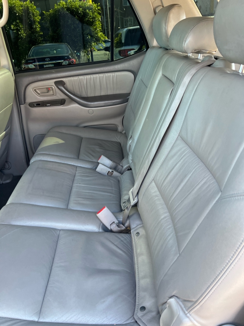 2006 Toyota Sequoia Limited - Photo 8