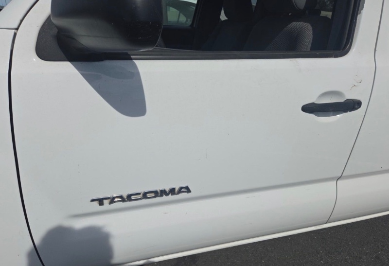 2013 Toyota Tacoma Base - Photo 17