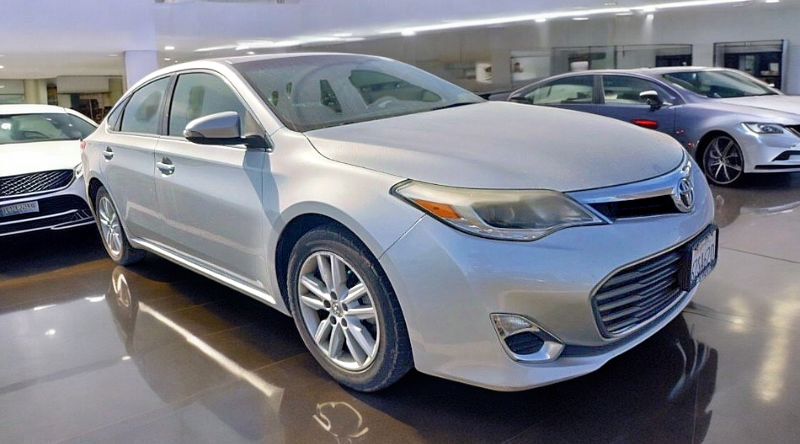 2013 Toyota Avalon XLE's photo