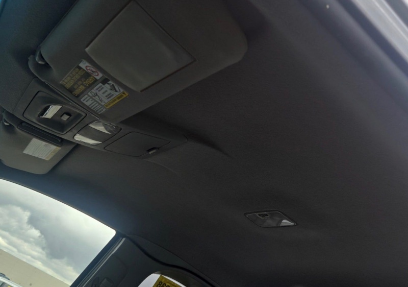 2005 Toyota Tacoma PreRunner - Photo 11