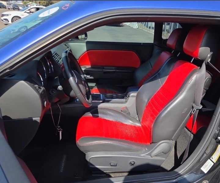 2014 Dodge Challenger SXT - Photo 10