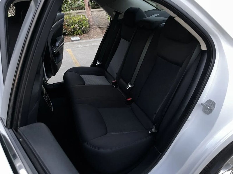 2021 Chrysler 300 Touring - Photo 12