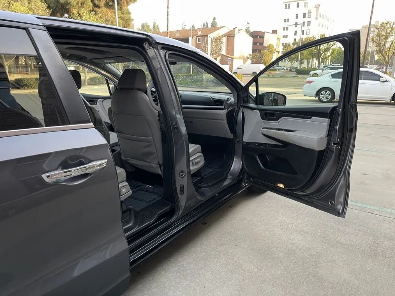 2019 Honda Odyssey EX-L - Photo 12