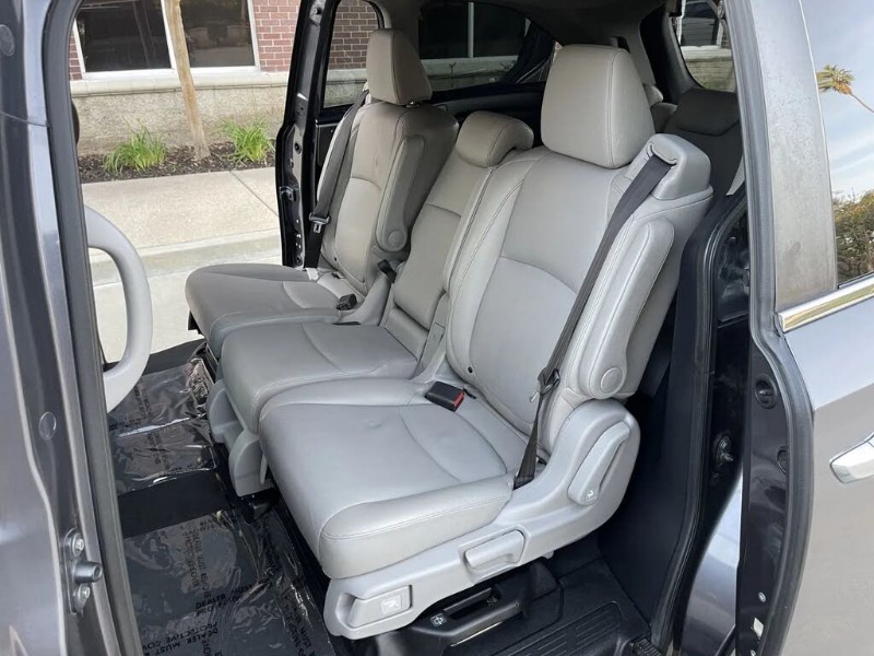 2019 Honda Odyssey EX-L - Photo 11