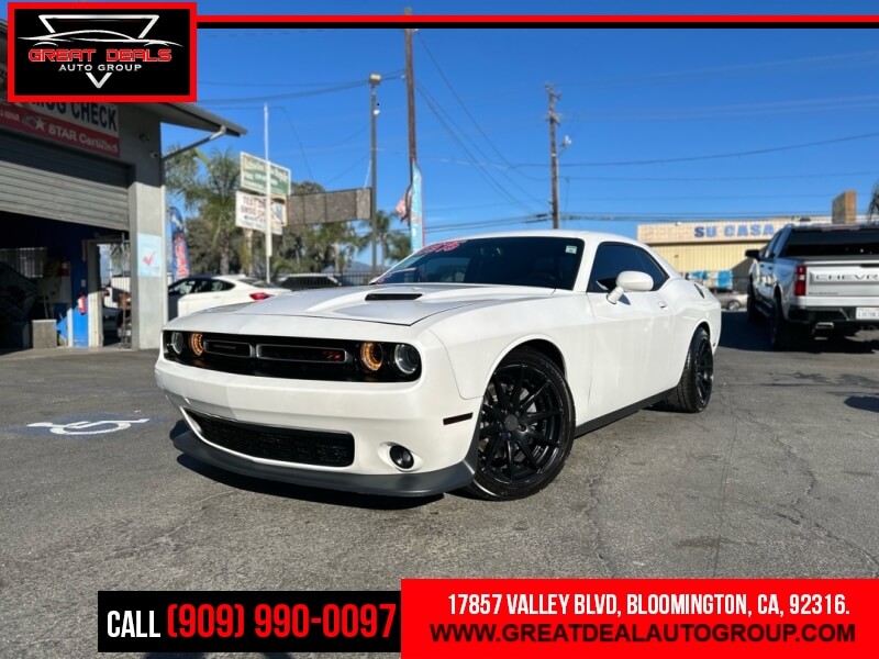 2015 Dodge Challenger R/T's photo