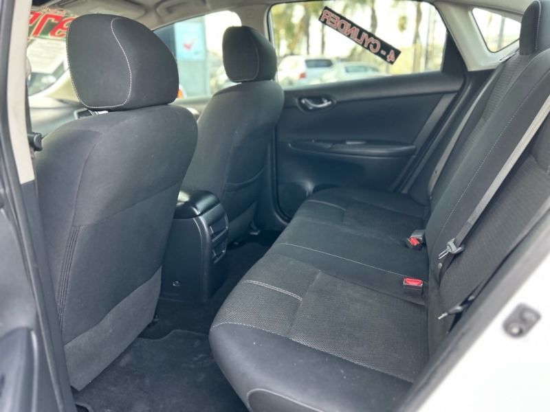 2016 Nissan Sentra S - Photo 9