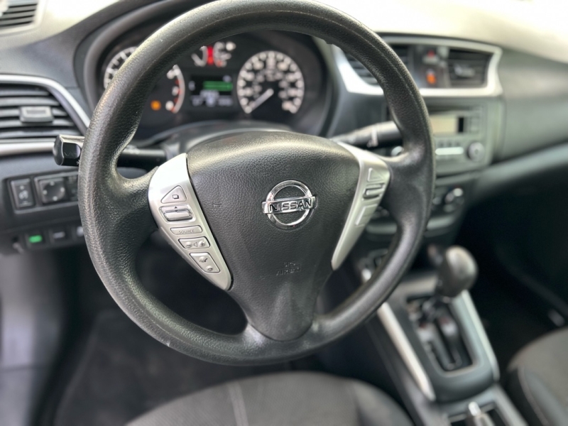 2016 Nissan Sentra S - Photo 12