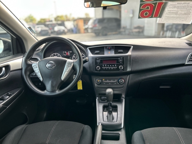 2016 Nissan Sentra S - Photo 8