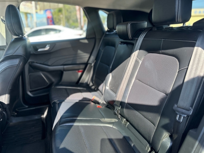 2021 Ford Escape SEL - Photo 13