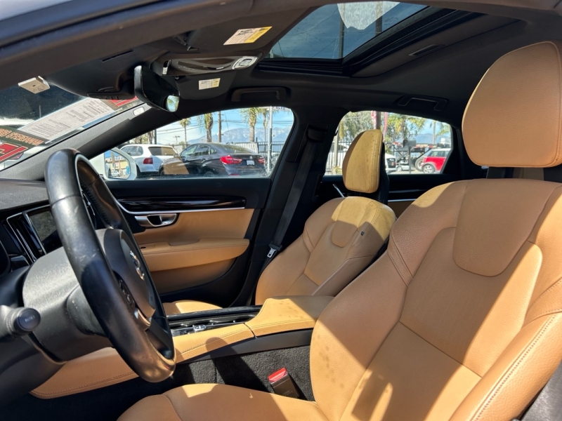 2017 Volvo S90 Momentum - Photo 8