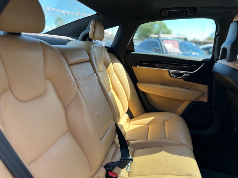 2017 Volvo S90 Momentum - Photo 12
