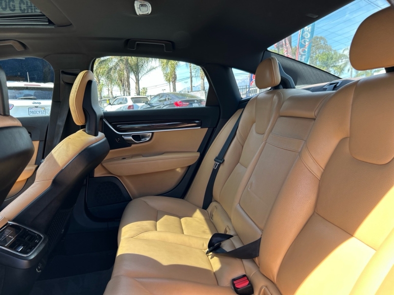 2017 Volvo S90 Momentum - Photo 9