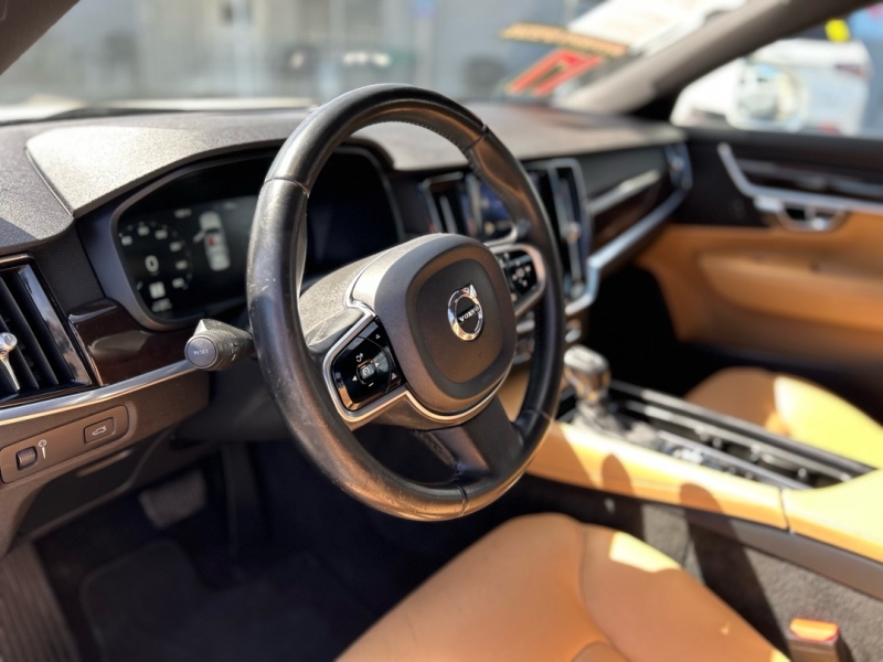 2017 Volvo S90 Momentum - Photo 7