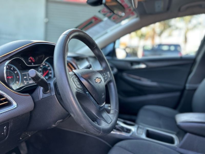 2017 Chevrolet Cruze LT Auto