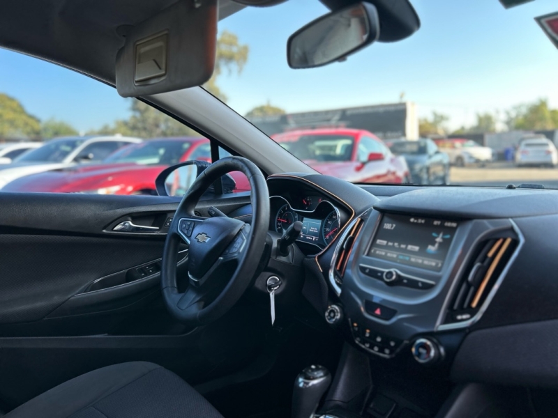 2017 Chevrolet Cruze LT Auto