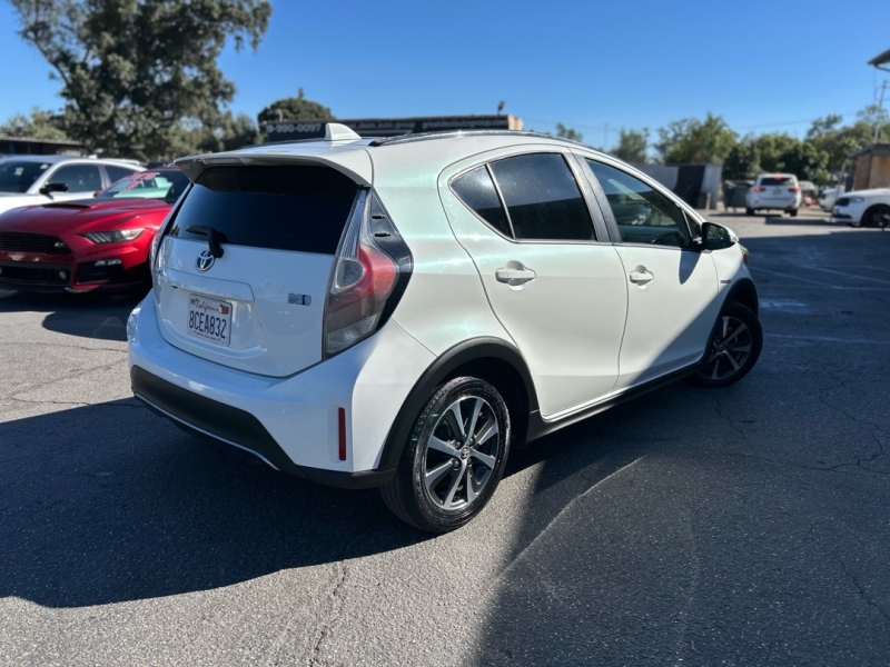 2018 Toyota Prius C 