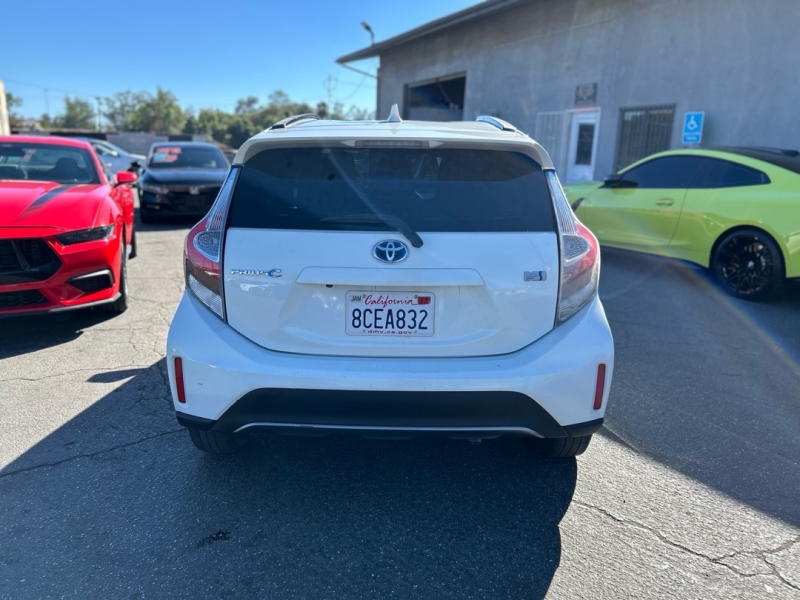 2018 Toyota Prius C 
