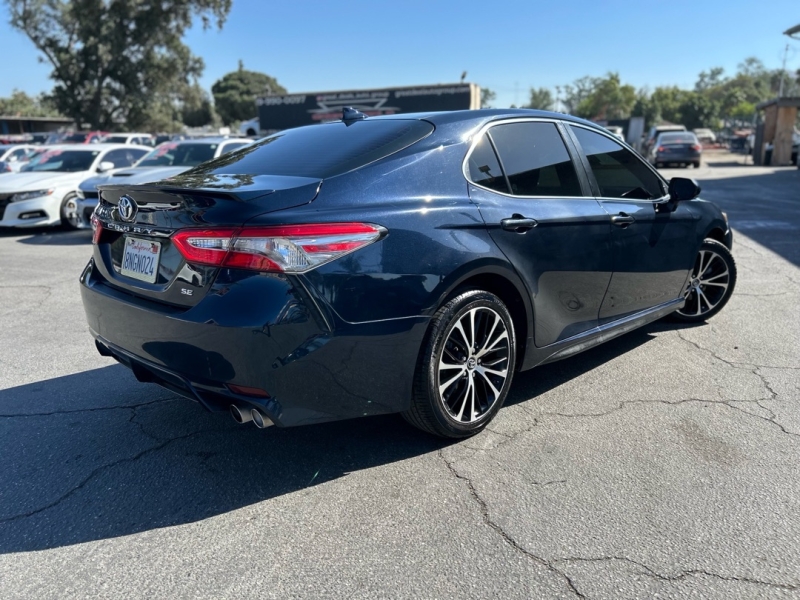 2019 Toyota Camry SE
