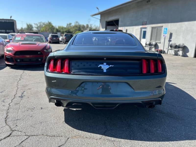 2016 Ford Mustang V6