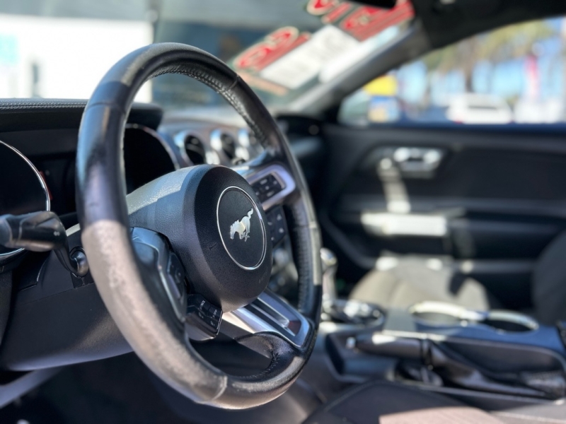 2016 Ford Mustang V6