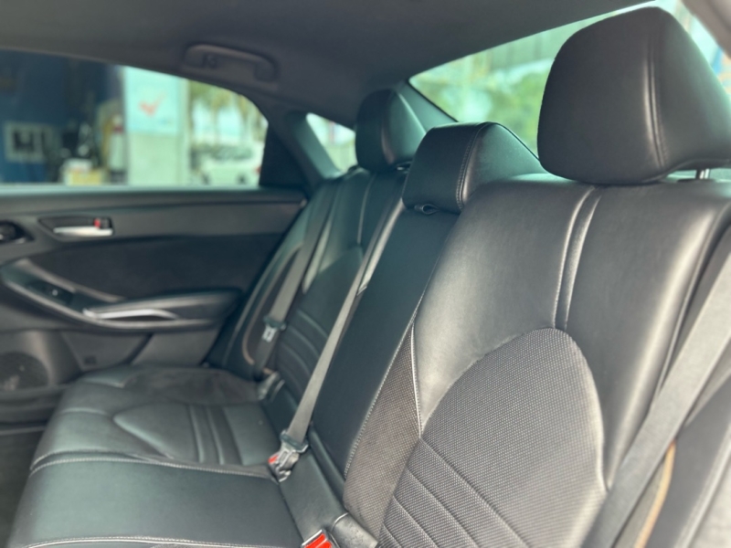 2019 Toyota Avalon XSE