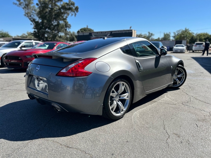 2011 Nissan 370Z Base