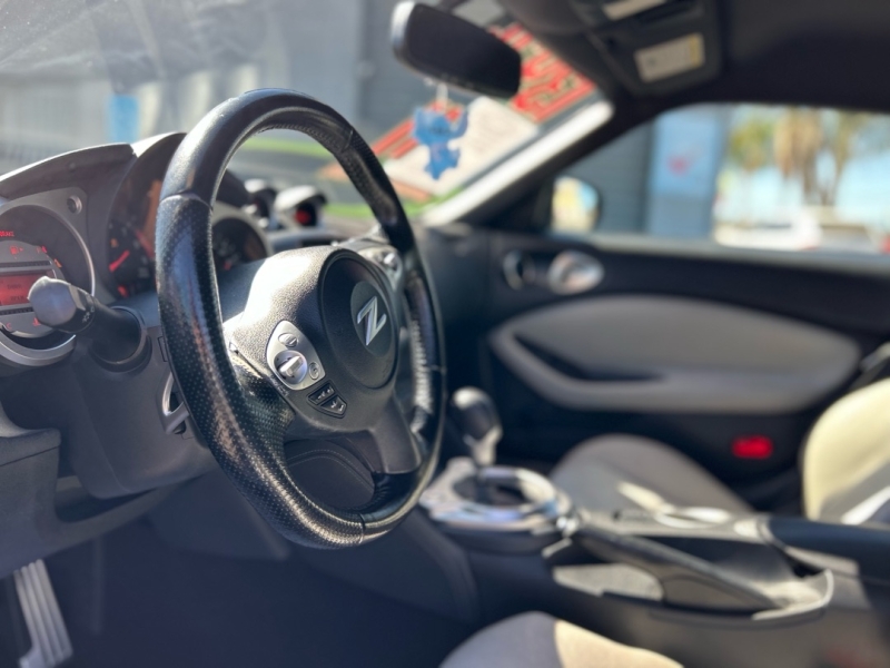 2011 Nissan 370Z Base