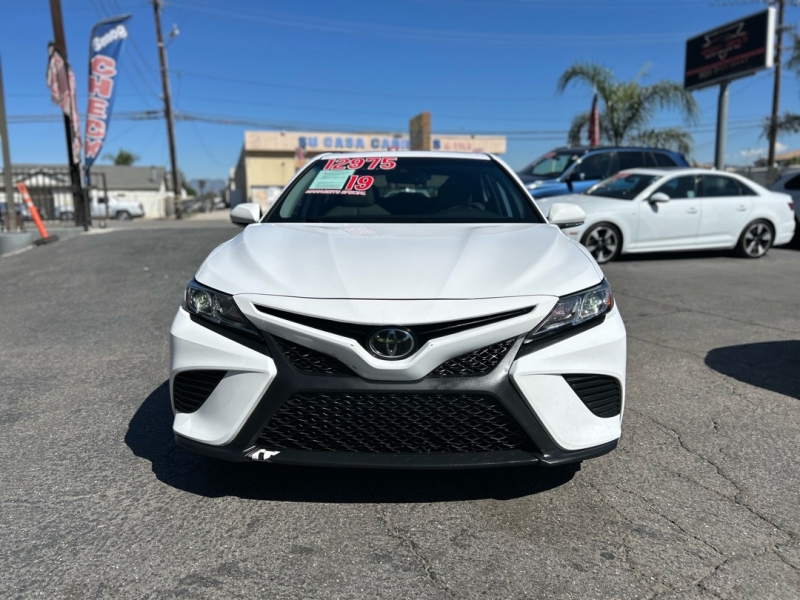 2019 Toyota Camry SE