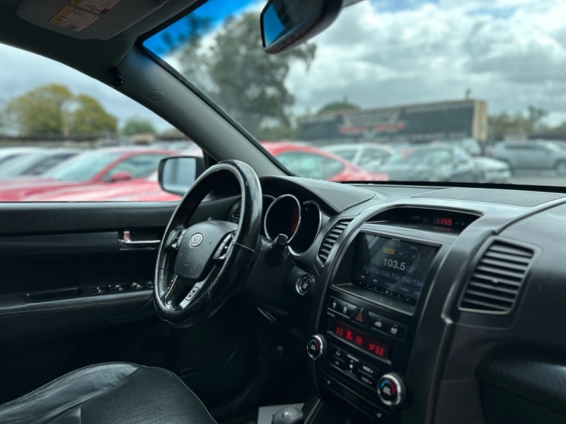 2011 Kia Sorento SX