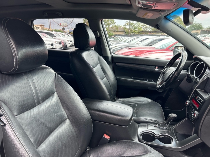 2011 Kia Sorento SX