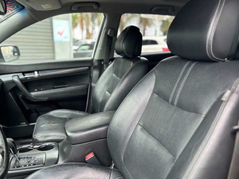 2011 Kia Sorento SX