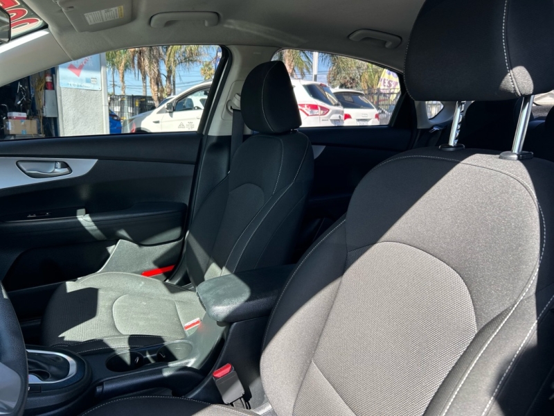 2022 Kia Forte FE