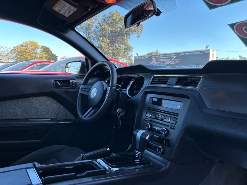 2012 Ford Mustang V6