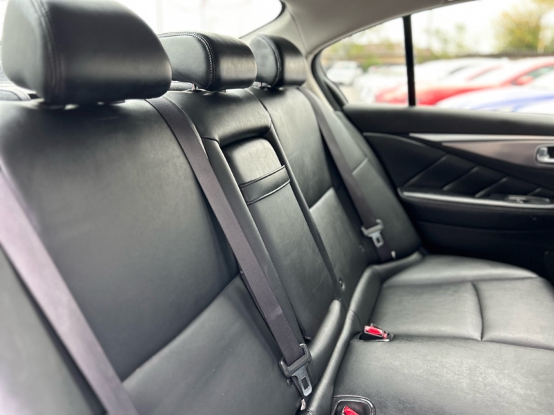 2015 INFINITI Q50 