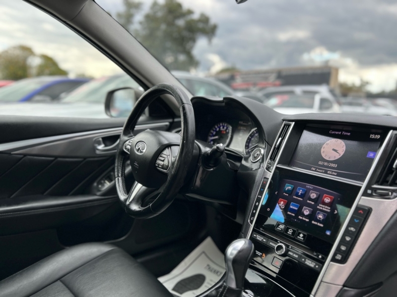 2015 INFINITI Q50 