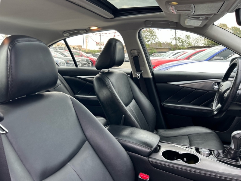 2015 INFINITI Q50 