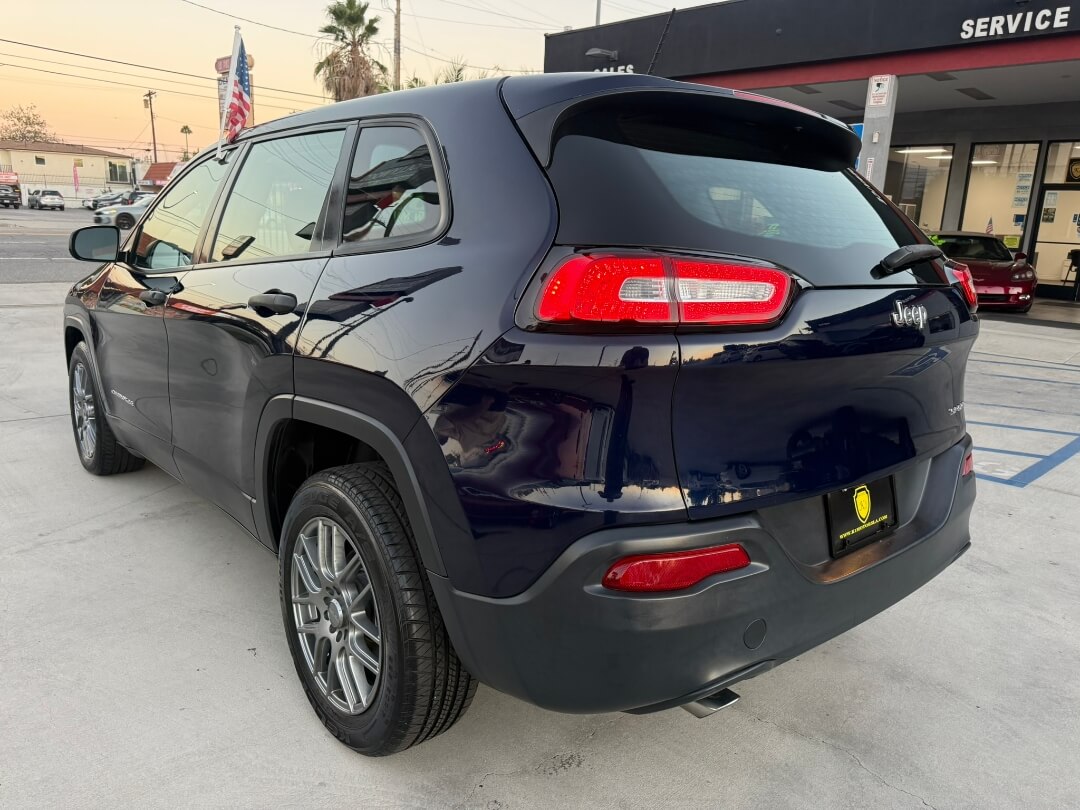 2016 Jeep Cherokee Sport