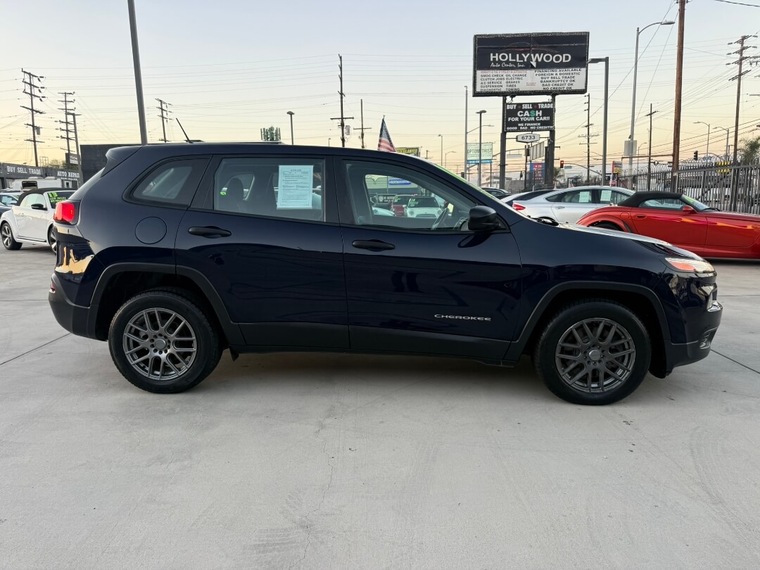2016 Jeep Cherokee Sport