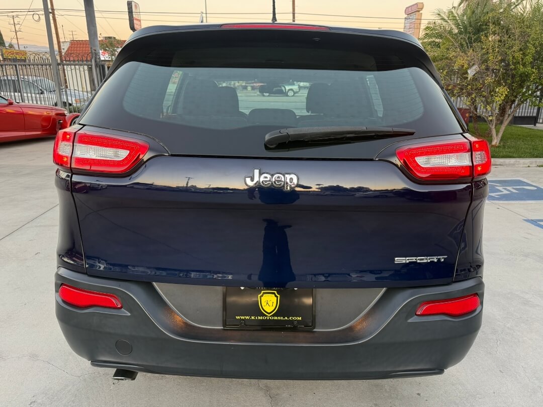2016 Jeep Cherokee Sport
