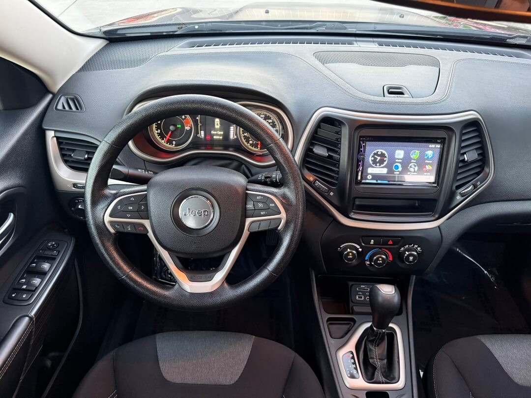2016 Jeep Cherokee Sport