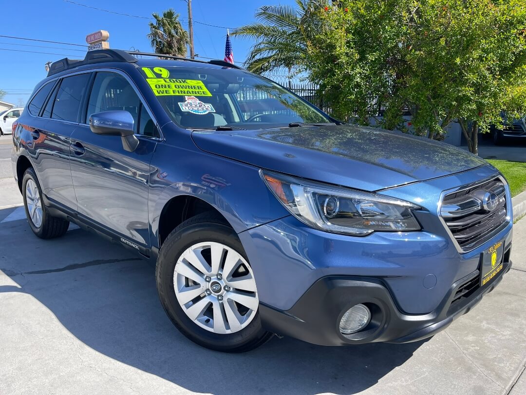 2019 Subaru Outback Premium's photo