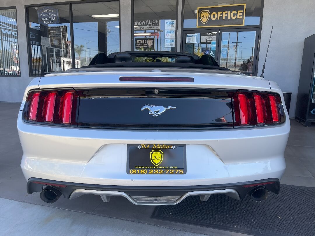 2017 Ford Mustang EcoBoost Premium - Photo 11