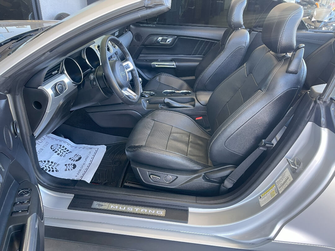 2017 Ford Mustang EcoBoost Premium - Photo 16