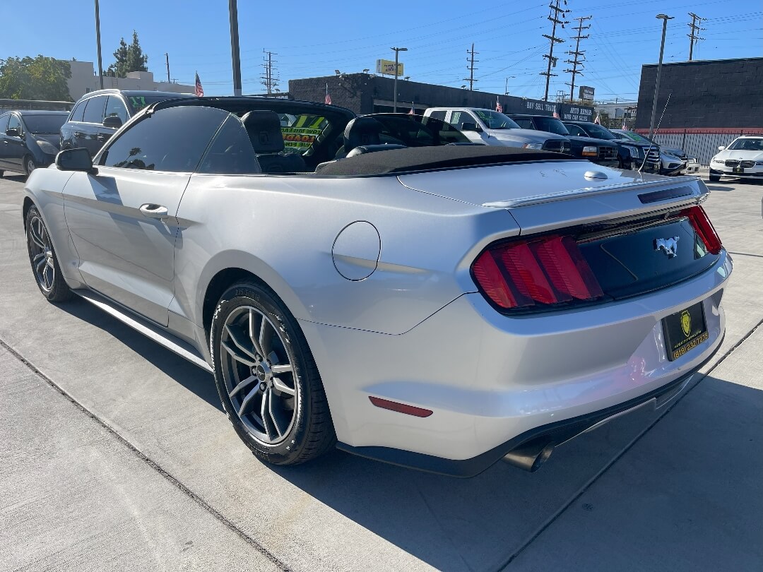 2017 Ford Mustang EcoBoost Premium - Photo 6