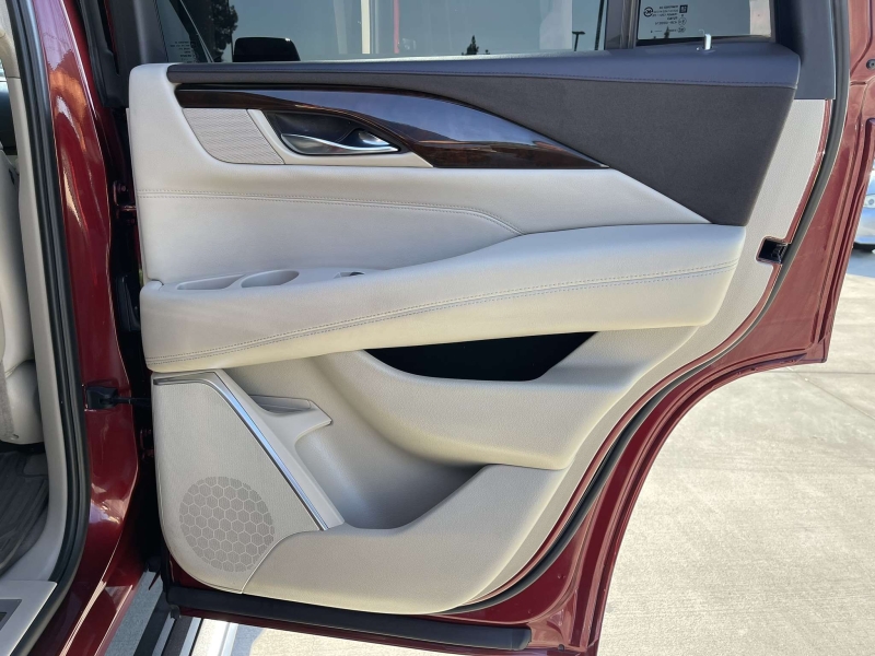 2016 Cadillac Escalade Premium Luxury photo 16