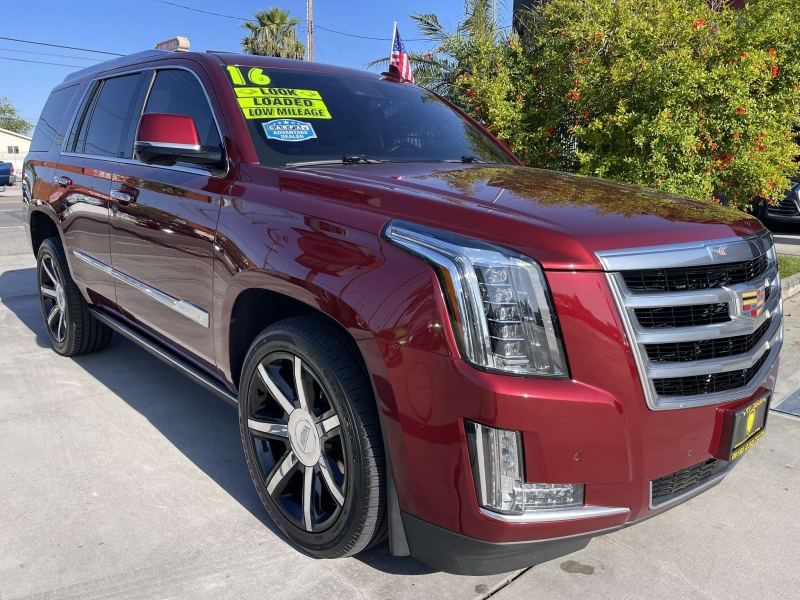 2016 Cadillac Escalade Premium Luxury photo 3