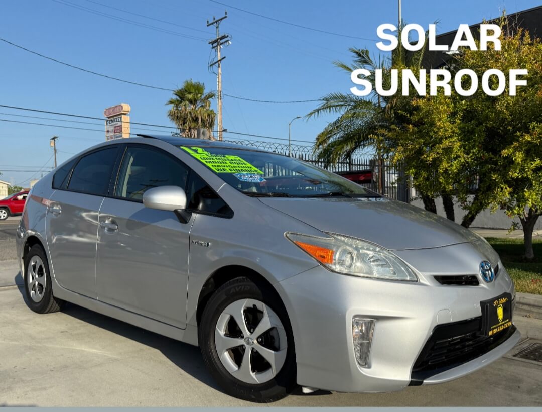 2013 Lexus ES 300h Base photo 33