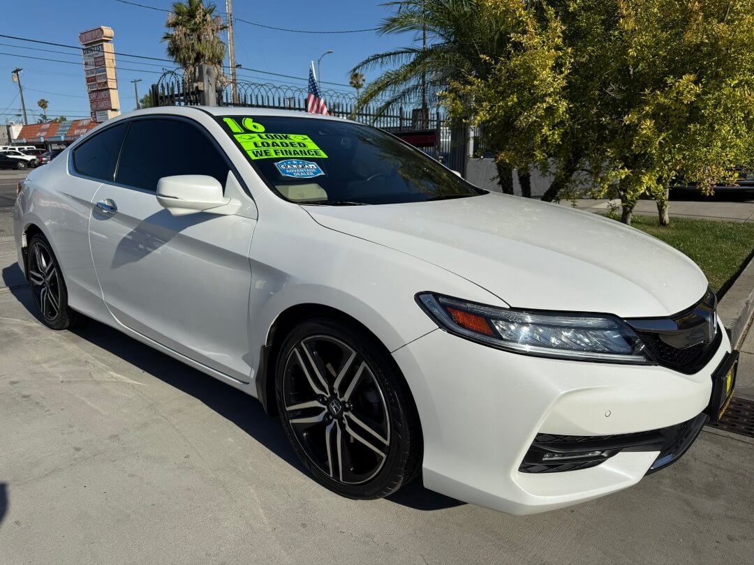 2014 Toyota Avalon XLE photo 25